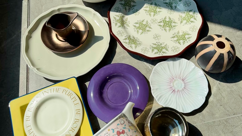 Incredibly, in Shanghai you can buy 500 g of ceramic products for just 5 yuan.