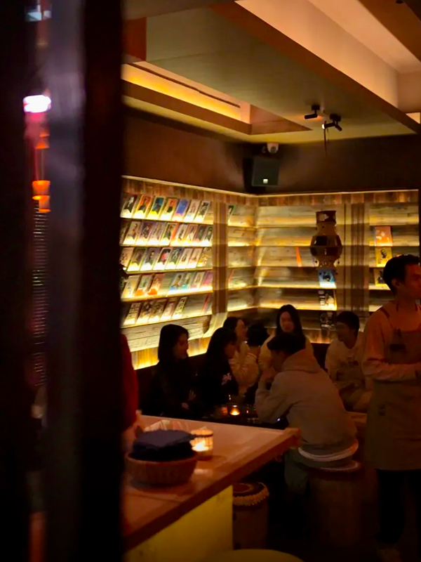 Authentic Shanghai Nightlife Experience: Secret Bars & Traditional Chinese Divination