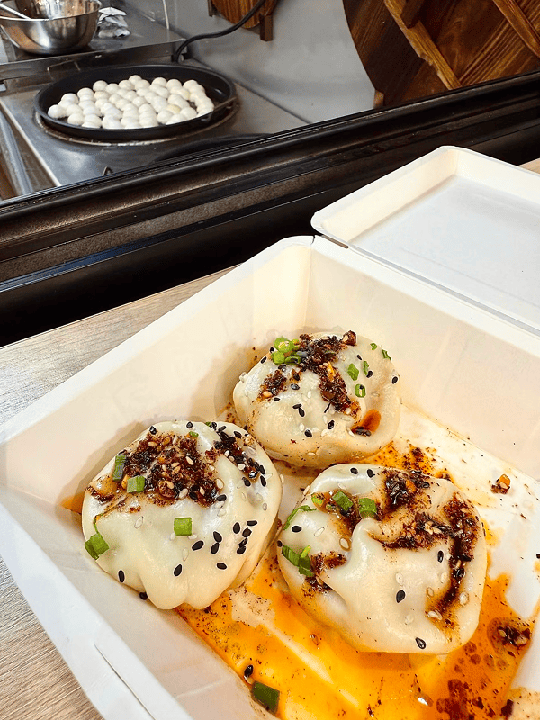 Shanghai Foodie Tour: Discover the Flavors of the City Like a Local