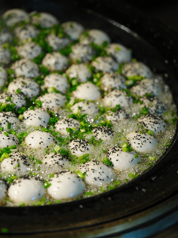 Shanghai Foodie Tour: Discover the Flavors of the City Like a Local