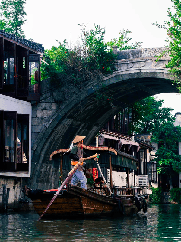 Zhujiajiao Blessing Experience: Temple Rituals, Paper Cutting & Jade Name Carving