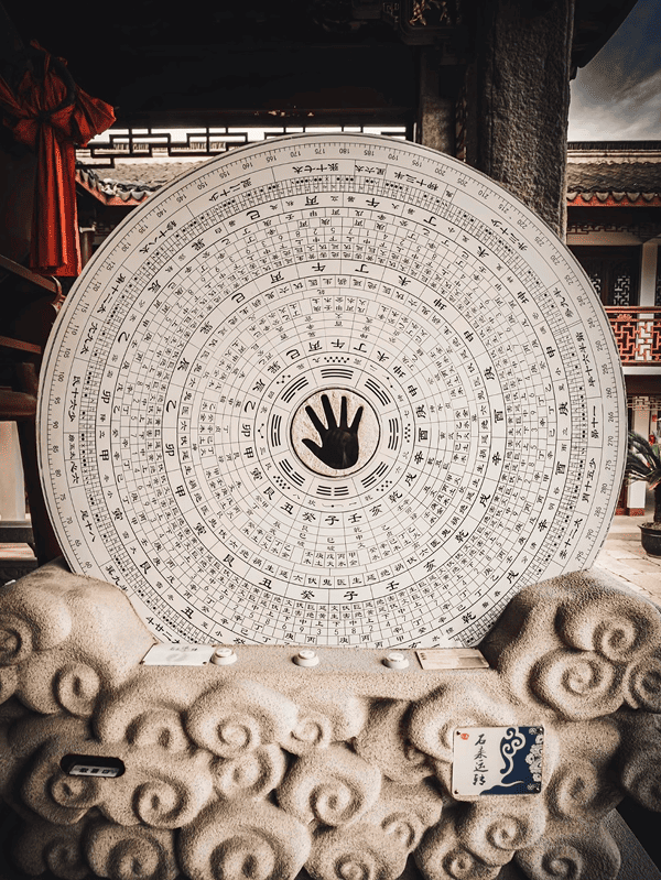 Zhujiajiao Blessing Experience: Temple Rituals, Paper Cutting & Jade Name Carving
