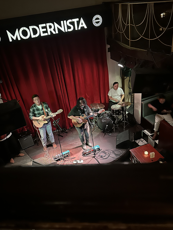 Authentic Beijing Nightlife Experience: Secret Bars & Traditional Chinese Divination