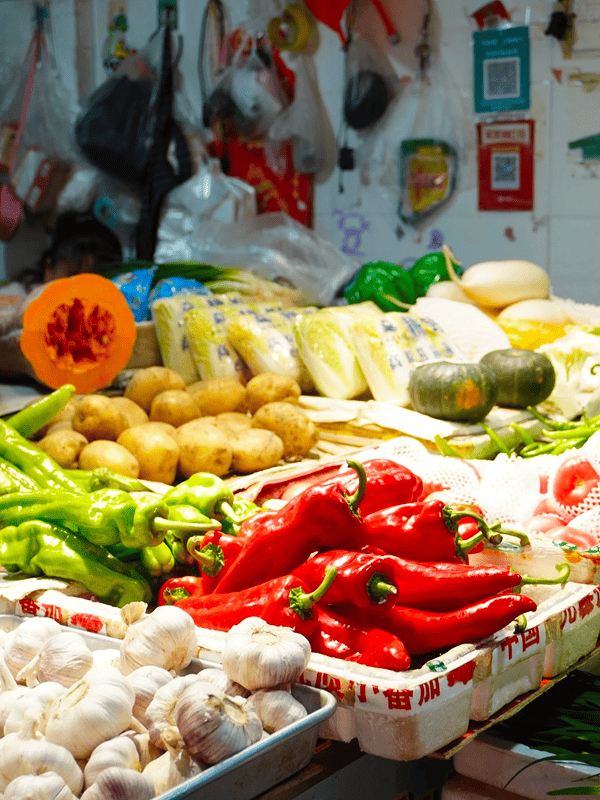 Hangzhou Foodie Tour: Wet Market Bites & Local Street Food