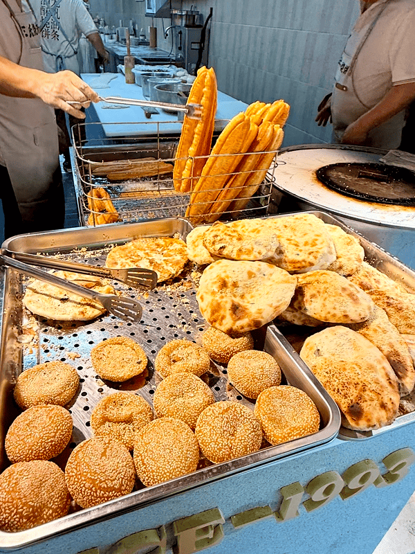 Hangzhou Foodie Tour: Wet Market Bites & Local Street Food