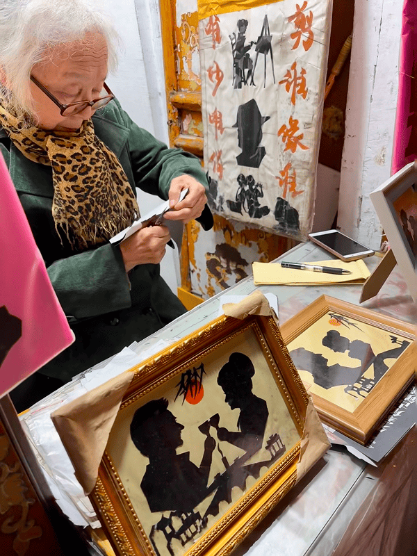Zhujiajiao Blessing Experience: Temple Rituals, Paper Cutting & Jade Name Carving